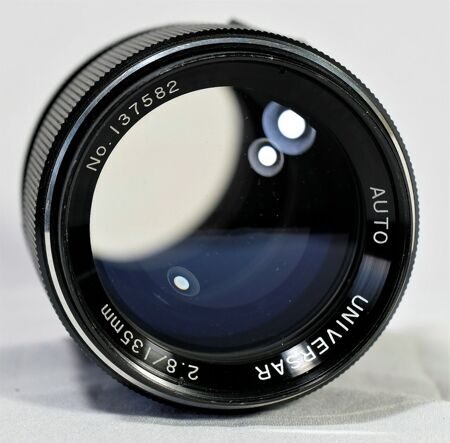 AUTO UNIVERSAR 2.8/135 mm